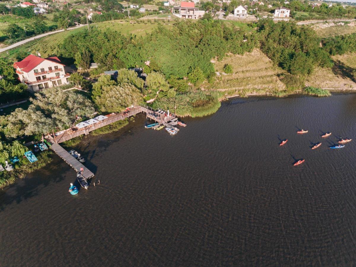 Enpi Lake Resort Iasi Eksteriør billede