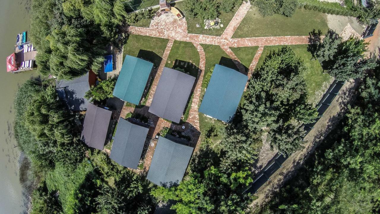Enpi Lake Resort Iasi Eksteriør billede