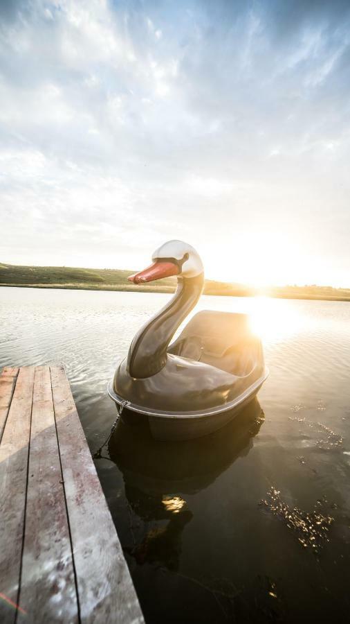 Enpi Lake Resort Iasi Eksteriør billede